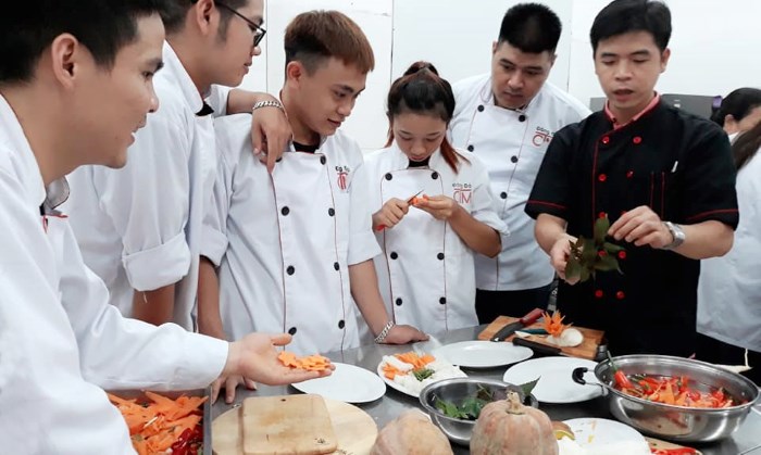 Tại sao nên chọn nghề Nấu ăn - Dễ học - Học Trung cấp